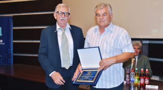 Priznanje NŠKu od Asocijacije sportskih veterana Novog Sada Priznanje NŠKu od Asocijacije sportskih veterana Novog Sada